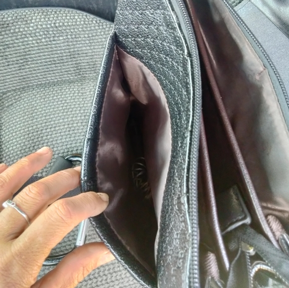 Gucci - Picture 4 of 5